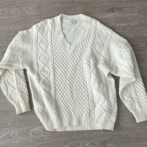Aritzia Sunday Best Peggy Sweater V-Neck